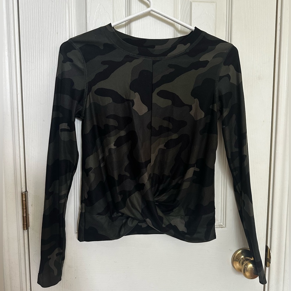 Cropped workout top